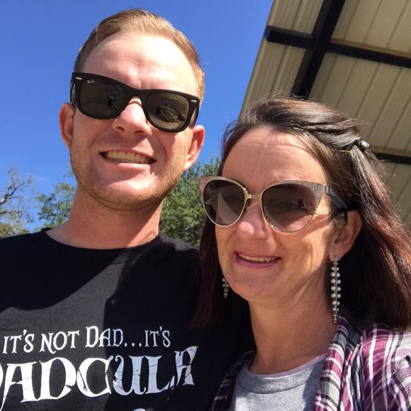 Meet your Posher, Pamela - Picture 1 of 1